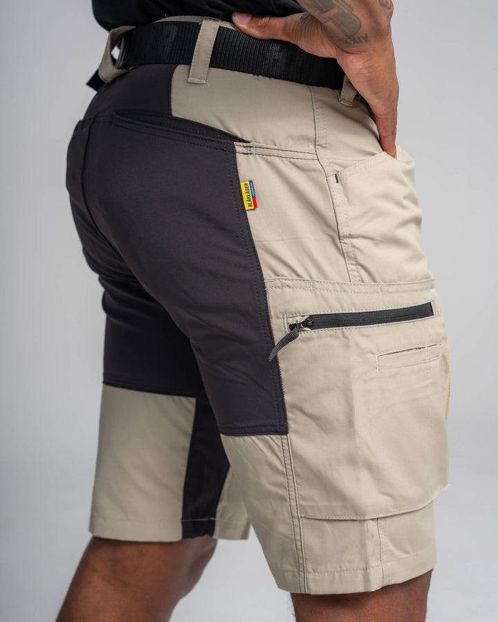 SERVICE SHORTS WITH STRETCH BY BLAKLADER